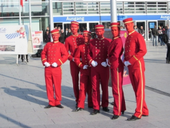 Walking Act for fairs
