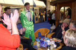 Magician for fairs on booth party